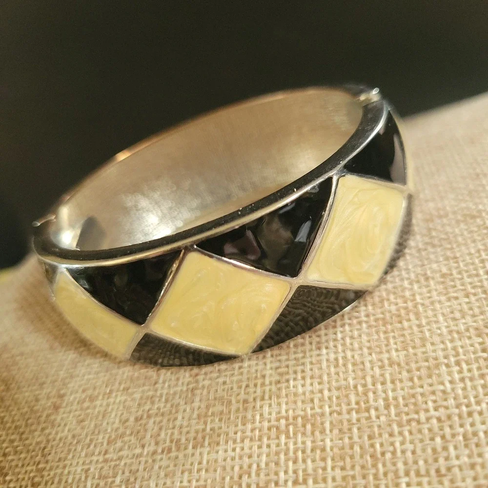 Vintage Harlequin Enamel Hinged Bangle Bracelet Black Cream Silver Tone Retro